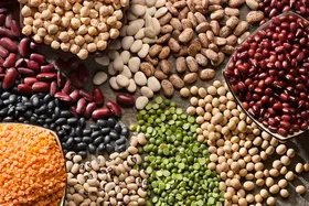 The Health Benefits of Beans, the Black Sheep of Superfoods